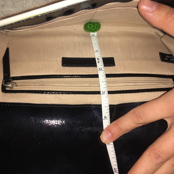 HP⭐️ Vintage Anne Taylor Black and White Purse - Picture 2 of 5